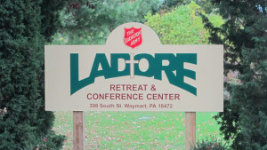 LADORE LODGE ENTRANCE